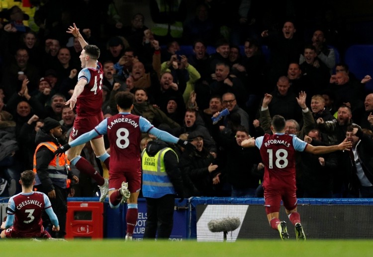 Aaron Cresswell hits a 48th-minute goal to hand West Ham a 0-1 Premier League win over Chelsea