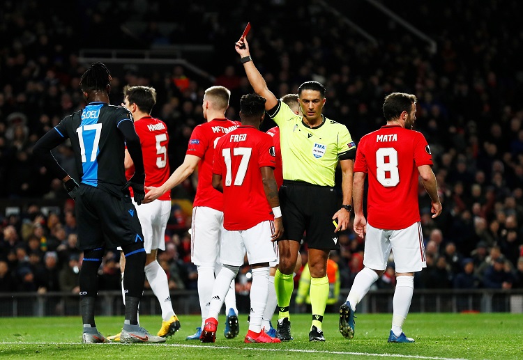 Europa League: Club Brugge cũng phải hứng chịu 1 quả penalty và mất 1 cầu thủ