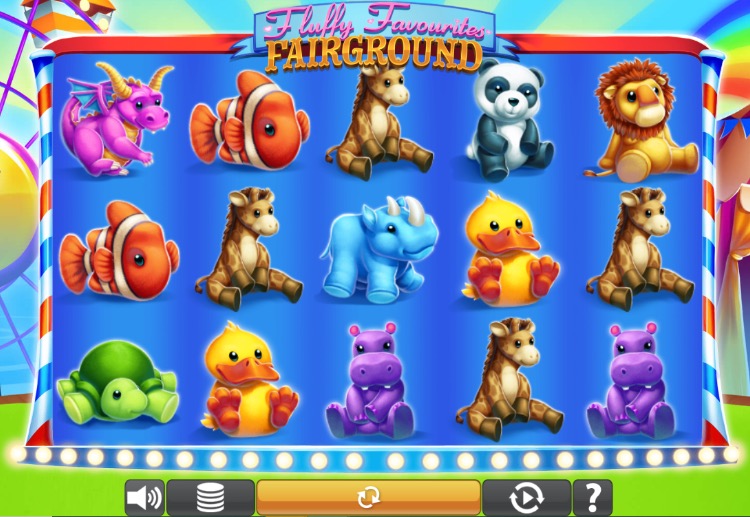 Fluffy Favorites có thiết kế hoài cổ đơn giản không hề nhức mắt.