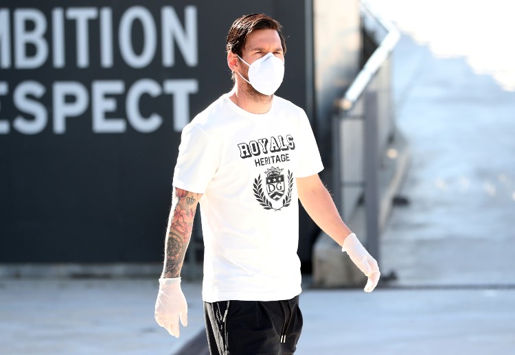 La Liga leaders Barcelona are only 2 points behind rivals Real Madrid