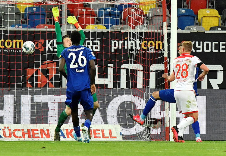 루벤 헤닝스가 샬케 04를 상대한 포르투나 뒤셀도르프 전에서 선취점을 터트렸다.