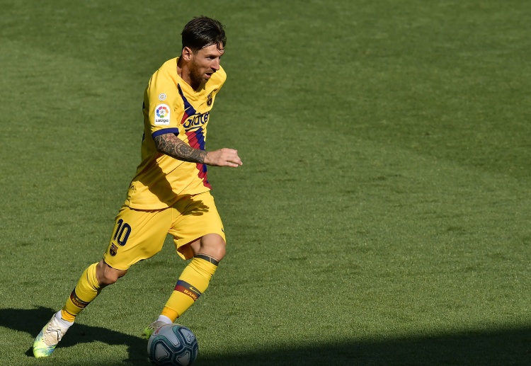 ပြိုင်ဘက်ရော်နယ်ဒိုထက် နှာတစ်ဖျား‌သာစေမယ့် ၆ကြိမ်မြောက်ဘယ်လွန်ဒေါဆုကို ရရှိထားပါတယ်။