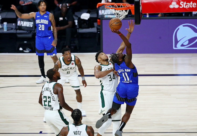 Tỉ số Playoffs NBA 19/8 Milwaukee Bucks 110 – 122 Orlando Magic