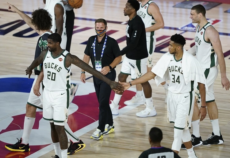 Milwaukee Bucks đình công khiến Playoffs NBA tạm dừng.