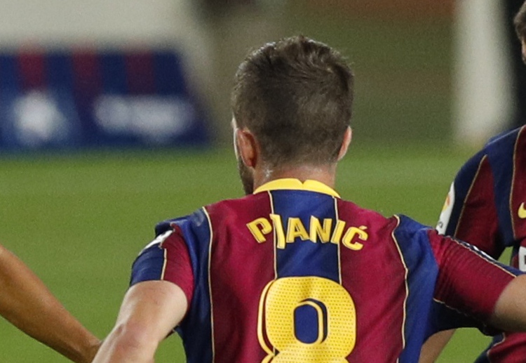 Miralem Pjanic là bom tấn duy nhất của La Liga hè 2020/21.