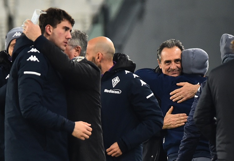 Cesare Prandelli mendongkrak performa Fiorentina di Serie A