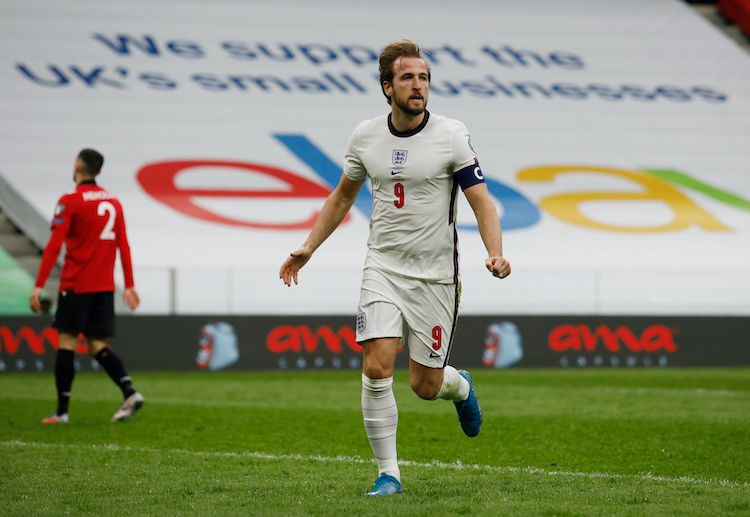 ဟယ်ရီကိန်းအနေနဲ့ အင်္ဂလန် အတွက် ကမ္ဘာ့ဖလား ပြိုင်ပွဲ အပါဝင် ပြိုင်ပွဲစုံ ၅၁ ပွဲကစားပြီး ၃၂ ဂိုး သွင်းယူနိုင်ခဲ့ပြီဖြစ်ပါတယ်။