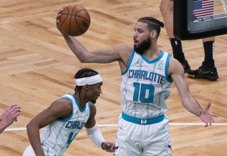 Soi kèo bóng rổ NBA 2021 Milwaukee Bucks Vs Charlotte Hornets.