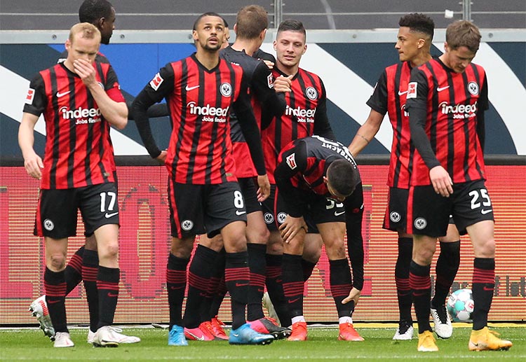 Kết quả Bundesliga 2021 Eintracht Frankfurt 4 - 3 Wolfsburg.