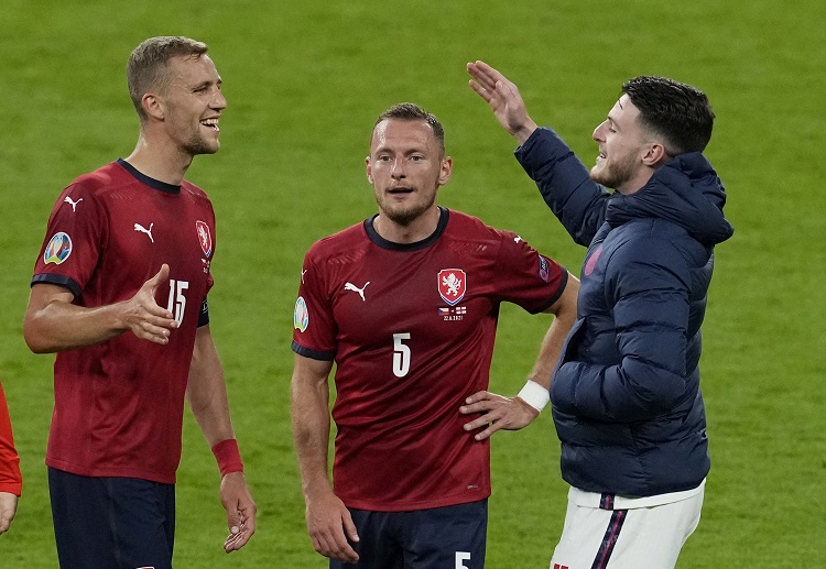 ယူရို အောင်မြင်မှုနဲ့ ဝေးကွာနေတဲ့ ချက်တို့ ယူရို ၂၀၂၀ အုပ်စုအဆင့်မှာ အင်္ဂလန်၊ ခရိုအေးရှား၊ စကော့တလန် တို့နဲ့ တစ်အုပ်စုတည်း ကျရောက်ခဲ့ပြီး အကောင်းဆုံး တတိယ အဖြစ်နဲ့ ဒီအဆင့်ကို ရောက်ရှိလာတာ ဖြစ်ပါတယ်။