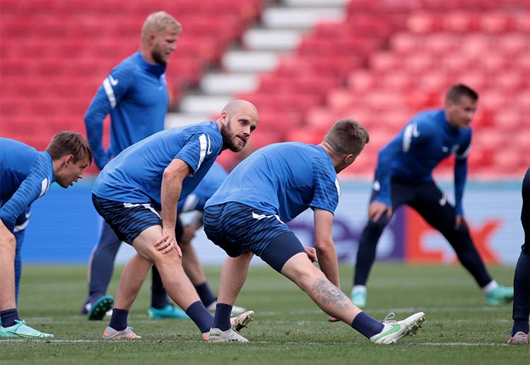 ဖင်လန် ကတော့ ဥရောပပြိုင်ပွဲ သမိုင်းတစ်လျှောက် ပထမဦးဆုံး အကြိမ် ခြေစစ်ပွဲ အောင်မြင်ခဲ့တာ ဖြစ်ပြီး ယူရို ၂၀၂၀ ရဲ့ အားအနည်းဆုံး အသင်းလည်း ဖြစ်ပါတယ်။