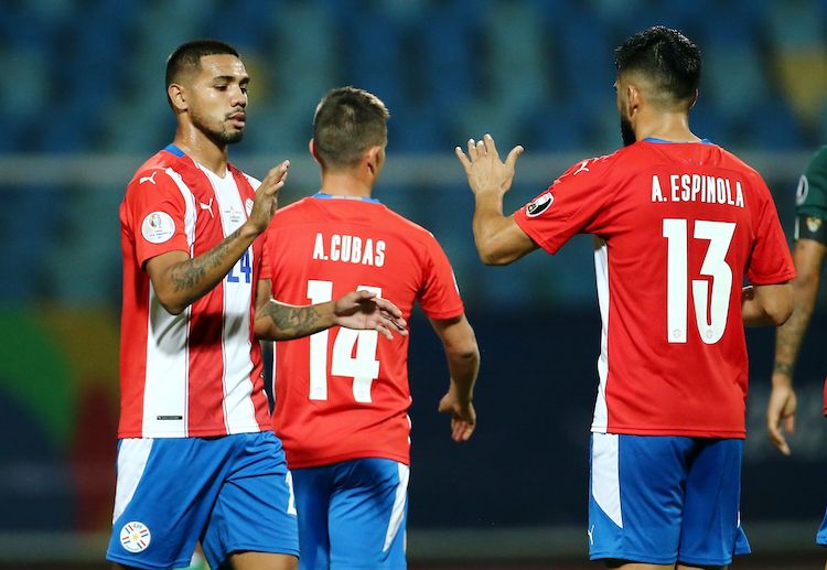 美洲杯 巴拉圭的阿扎门迪亚正在进球