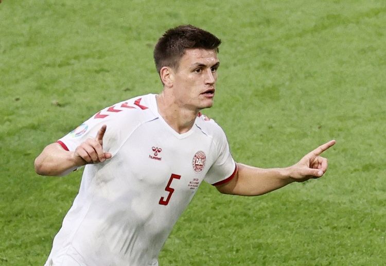 欧洲杯 丹麦的马赫尔正在进球