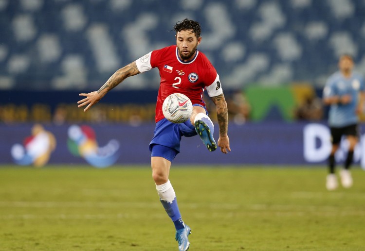 美洲杯 智利的梅纳正在进球