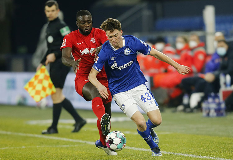 Nhận định Bundesliga 2021 Schalke vs Eintracht Frankfurt.