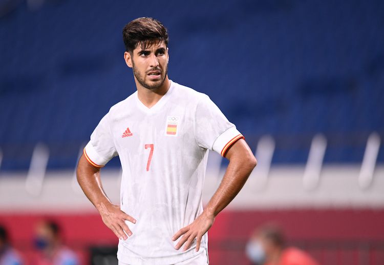 奥运会 西班牙的球员正在进球