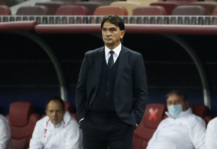 世界杯欧洲预选赛 克罗地亚的奥西奇禁区内接球