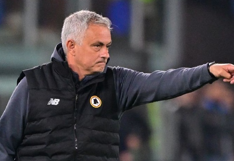 သတင်းတွေအရ ဆိုရင် အဲလ်-နာဆာက လက်ရှိ စီးရီးအေ ကလပ်ရဲ့ နည်းပြကို တပည့်ဟောင်း ရော်နယ်ဒိုနဲ့ ပြန်လည် ပေါင်းစည်းပေးဖို့ ဆန္ဒရှိနေတာ ဖြစ်ပါတယ်။