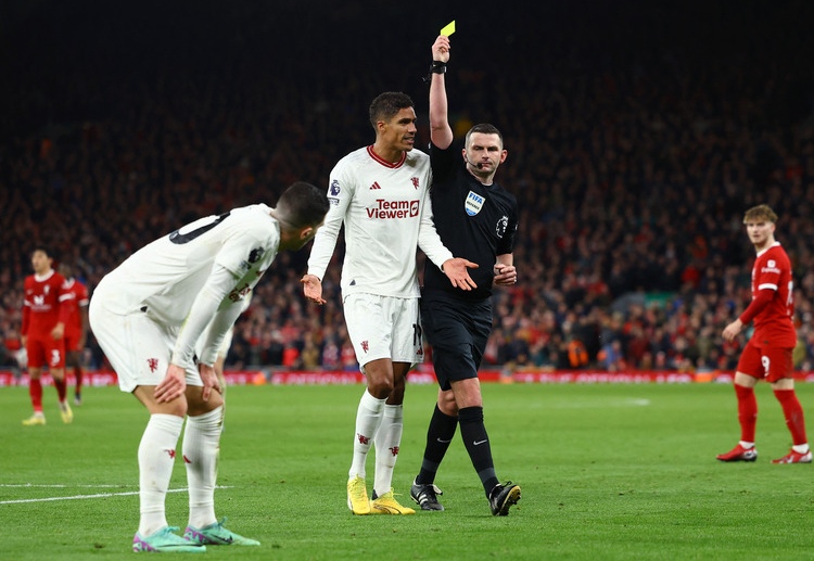 သူက နှစ်ပေါင်း ၃၀ လောက်နေမှ ပရီးမီးယားလိဂ် ဖလား တစ်ခါ ရတဲ့ အသင်းမှာ ကစားနေတယ် ဆိုတာကို မမေ့သင့်ဘူး" လို့ ပြောခဲ့တာပါ။