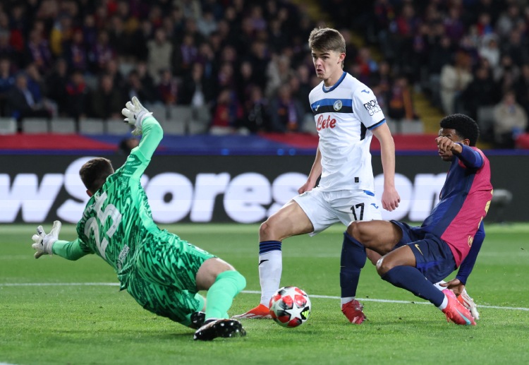 欧冠联赛 德凯特拉尔是布鲁日进攻端的重要一员,他的表现将直接影响球队的胜负。