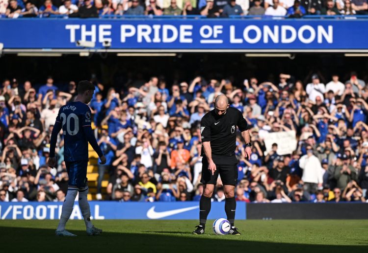 英超联赛 帕尔默因伤缺席,无缘战阿森纳。