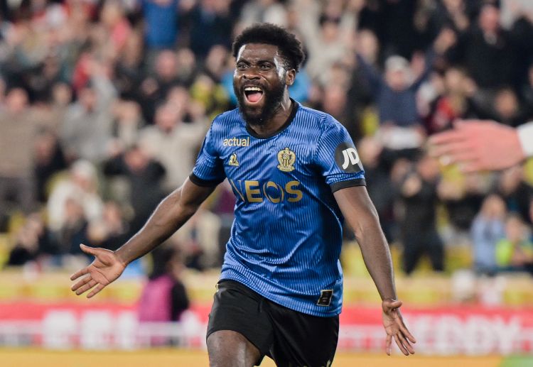 法甲联赛 上半场第41分钟,博加头球建功,尼斯客场1比0领先,打破场上僵局。