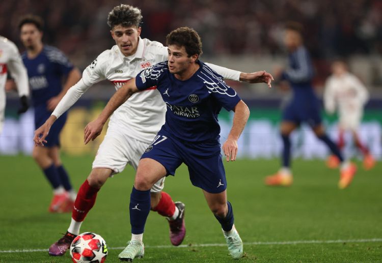 德甲联赛 阿尔-达基尔在第58分钟因一次阻止单刀的犯规,被红牌罚出场外。