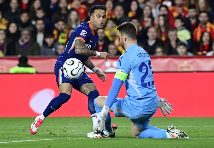 欧国联 西蒙扑出第7个点球,加冕西班牙队史扑点王,超越卡西