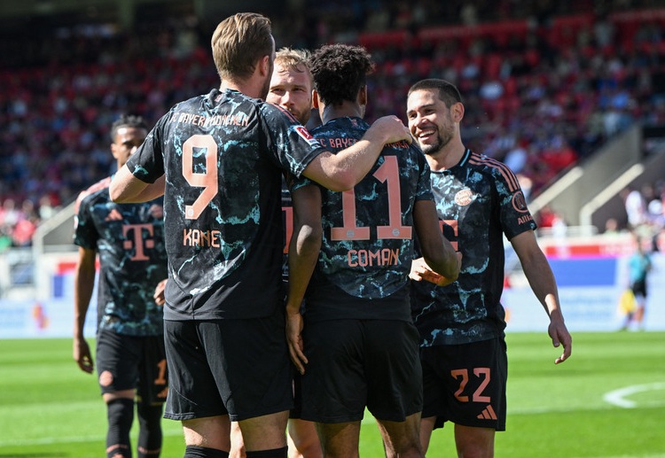 德甲联赛 拜仁现在手握72个积分,与上赛季的总积分相同,在孔帕尼的执教下,他们正一步一个脚印地接近联赛冠军。