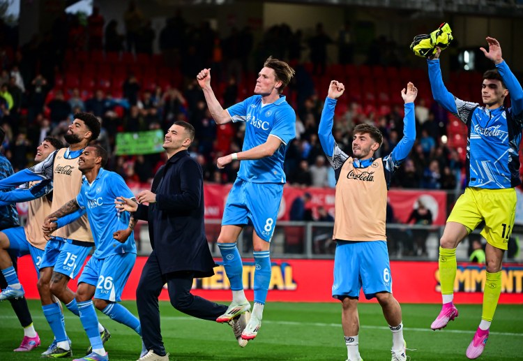 Serie A: Napoli đang tấn công không phải tưng bừng