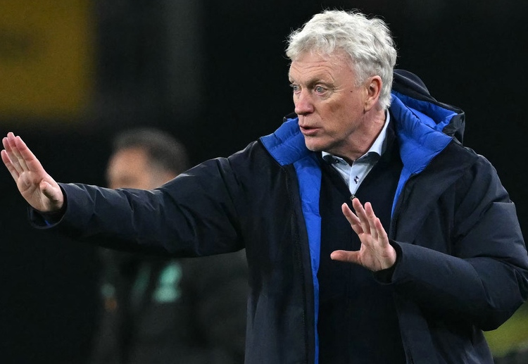 英超联赛 9场不败