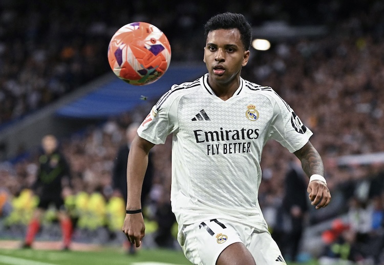 ပရီးမီးယားလိဂ် ကလပ် ချဲလ်ဆီး ကတော့ အသင်းရဲ့ ငွေကြေးပိုင်း တောင့်တင်းနေမှုကြောင့် လာမယ့် နွေရာသီ အပြောင်းအရွှေ့မှာ ထိပ်တန်း ကစားသမားတွေကို ပစ်မှတ်ထား ခေါ်ယူဖို့ ရှိနေတာပါ။