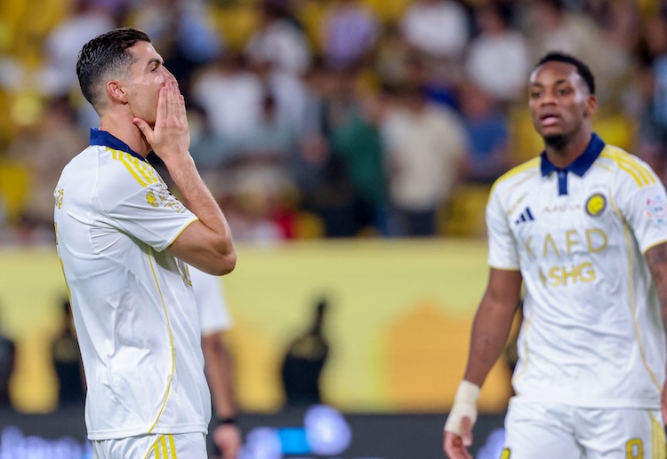 ရီယာ့ဒ် အခြေစိုက် ကလပ်ဟာ နောက်ဆုံး ၉ နှစ် အတွင်း တွင် ဆော်ဒီပရိုလိဂ်ဖလား ၆ ကြိမ် ရရှိခဲ့ပြီး ကလပ်ကမ္ဘာ့ဖလား ပြိုင်ပွဲမှာ ဆော်ဒီနိုင်ငံ ကိုယ်စားပြု အဖြစ် ယှဉ်ပြိုင်ခွင့်ရတဲ့ တစ်သင်းတည်းသော ကလပ် ဖြစ်ပါတယ်။