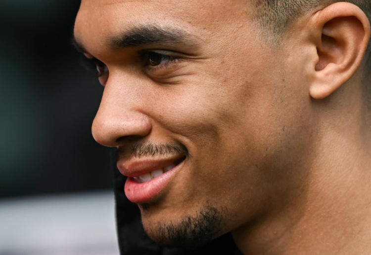 သူတို့ ပရီးမီးယားလိဂ် ဖလားကို ဆွတ်ခူးနိုင်ခဲ့တယ်။ ကျွန်တော့် အတွက် ကတော့ လေဗာကူဆင်မှာ ရှိတုန်းက လစ်ဗာပူးလ်နဲ့ ကစားရတာ တကယ်ကို ခက်ခဲပါတယ်။