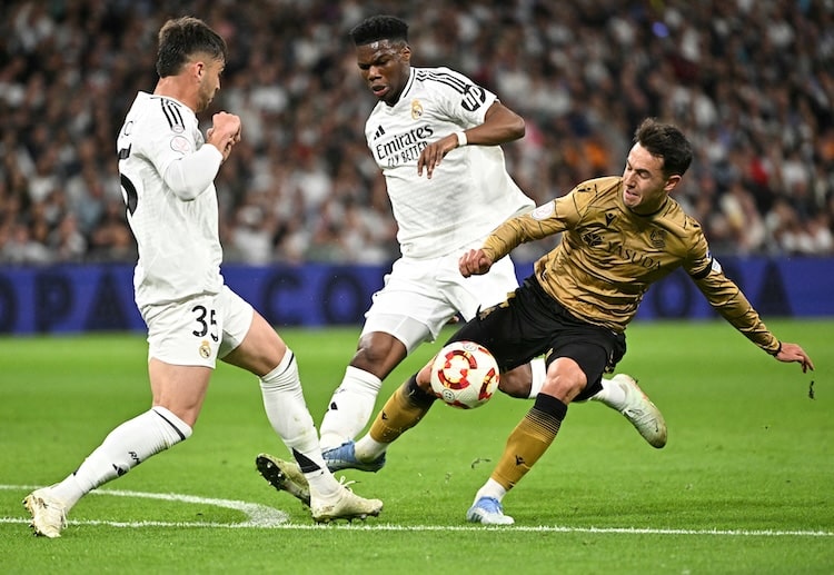 မာတင် ဇူဘီမန်ဒီဟာ ပြီးခဲ့တဲ့ ရာသီက ပရီးမီးယားလိဂ် ကလပ် လစ်ဗာပူးလ်ရဲ့ ကမ်းလှမ်းမှုကို ပယ်ချခဲ့သူ ဖြစ်ပြီး ဆိုစီဒက်မှာ ဆက်နေဖို့သာ ဆုံးဖြတ်ခဲ့တာ ဖြစ်ပါတယ်။