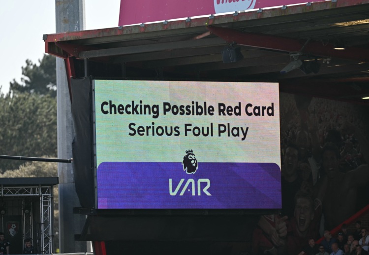 본머스의 에바닐송은 토요일 프리미어리그 아스널 전에 출전할 것이다.