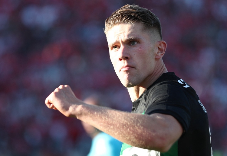 ယိုကီးရက်စ် ကတော့ လက်ရှိမှာ ပရီးမီးယားလိဂ် ကလပ် အာဆင်နယ် ကိုသာ ပြောင်းရွှေ့ချင်နေသူ ဖြစ်ပြီး တခြားသော ကလပ်တွေကို ဒုတိယဦးစားပေး အဖြစ်သာ သတ်မှတ်ထားကြောင်း သတင်းထွက်နေသူ ဖြစ်ပါတယ်။