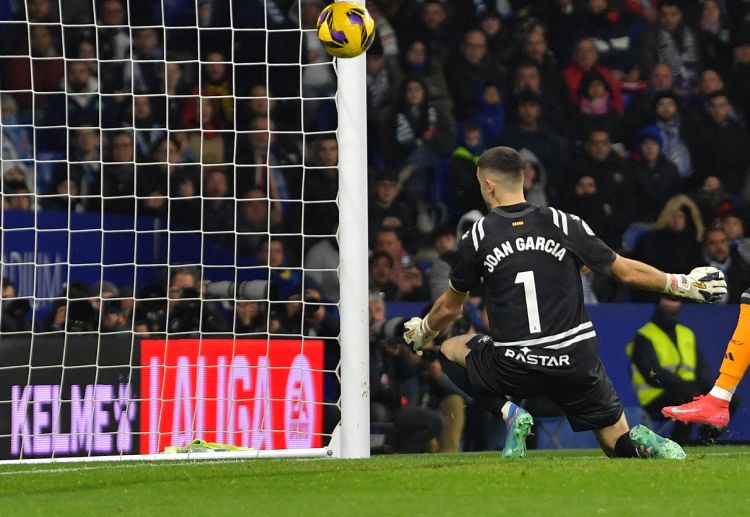 La Liga: Joan Garcia signs a contract with Barcelona that will run until 2031