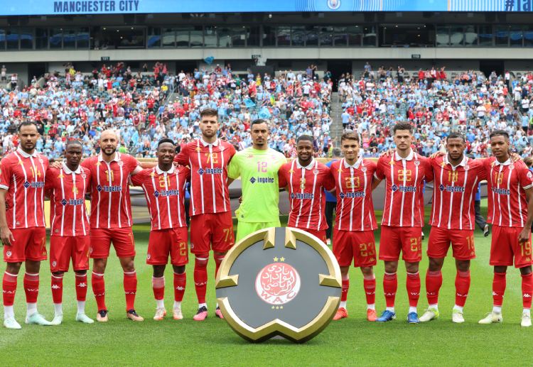 世俱杯 维达德队中老将阿姆拉巴特和南非前锋洛赫将担当锋线主力。