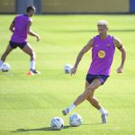 ဒါ့အပြင် ပိုလန်သားကြီးက လာလီဂါ ထိပ်သီး ကလပ်နဲ့ စာချုပ် သက်တမ်း တစ်နှစ်သာ ကျန်ရှိတော့ပြီး ဘာစီလိုနာ ကလည်း လက်ရှိ ဘဏ္ဍာရေး အခြေအနေတွေကြောင့် ရောင်းထုတ်လိုနေတာ ဖြစ်ပါတယ်။