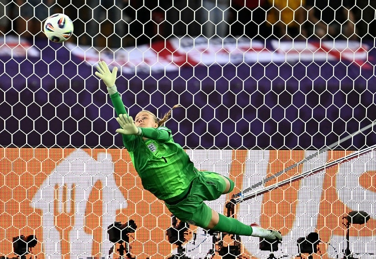 欧锦赛 门将汉娜-汉普顿点球大战表现神勇,帮助英格兰女足挺进四强