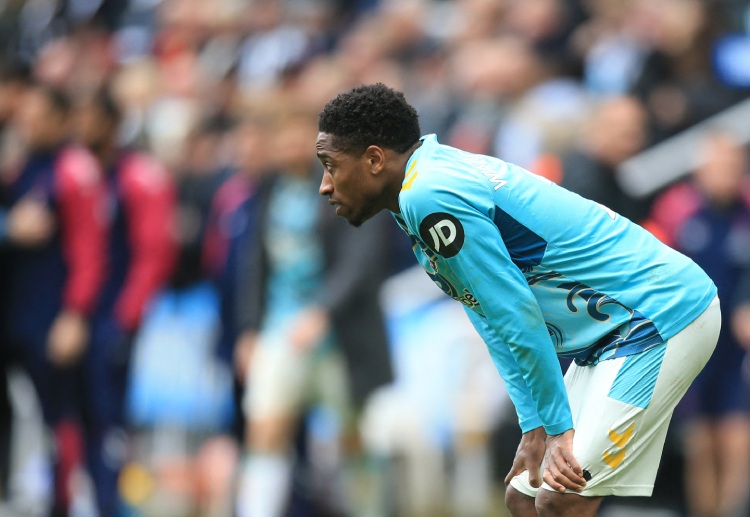 ဝေါလ်ကာ ပီတာစ် ကတော့ အစောပိုင်းမှာ ဘက်ဆစ်တပ်စ်နဲ့ သဘောတူညီမှု ရရှိထားခဲ့ပေမယ့် ပျက်ပြယ်သွားခဲ့တာကြောင့် ပရီးမီးယားလိဂ် ကလပ်က ခေါ်ယူနိုင်ခဲ့တာ ဖြစ်ပါတယ်။