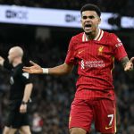 တစ်ဖက် မှာလည်း ဒီးယက်ဇ်က ဒီနွေရာသီမှာ ပရီးမီးယားလိဂ် ကလပ် ကနေ ထွက်ခွာဖို့ တောင်းဆိုရန် ပြင်ဆင်နေကြောင်း Mundo Deportivo က ထပ်လောင်း ဖော်ပြခဲ့ပါတယ်။