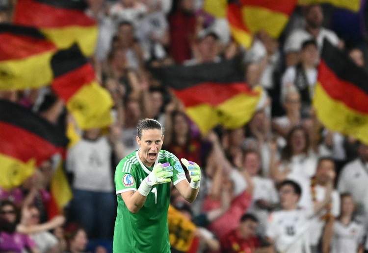 欧锦赛 贝格的关键扑救功不可没,为德国带来了最后的胜利。