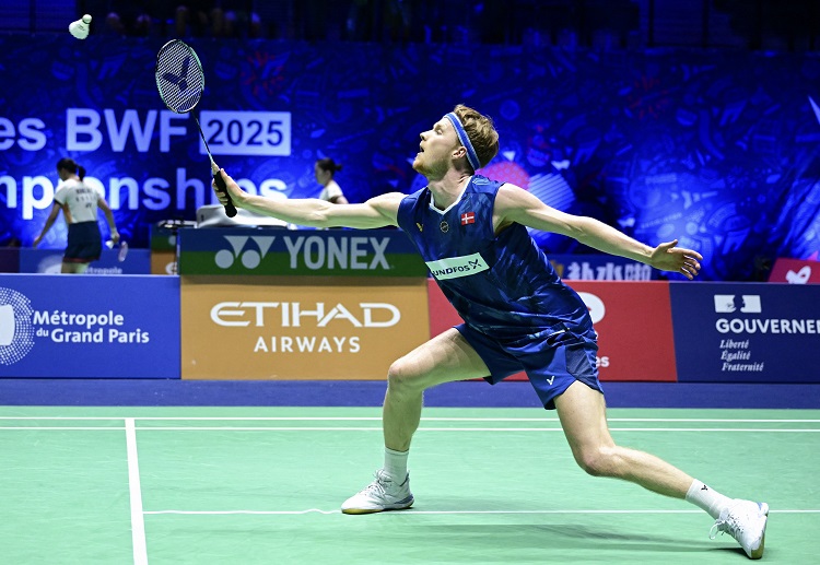 世界羽毛球锦标赛 逆转险胜