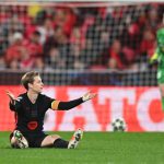 နယ်သာလန် ကွင်းလယ် ကစားသမား ကတော့ ၂၀၁၉ ခုနှစ်မှာ အေဂျက်စ်နဲ့ လမ်းခွဲခဲ့ပြီးနောက် လာလီဂါ ကလပ် ဘာစီလိုနာကို ပြောင်းရွှေ့ခဲ့သူ ဖြစ်ပါတယ်။