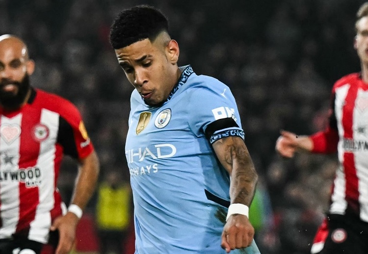 ဆာဗင်ဟိုဟာ သူ့ရဲ့ အရှိန်အဟုန်မြင့် ကစားဟန်၊ လျင်မြန်မှုနဲ့ ဖန်တီးမှုတွေကြောင့် ပြီးခဲ့တဲ့ နွေရာသီမှာ ပရီးမီးယားလိဂ် ထိပ်သီး တို့ထံ တရားဝင် ပြန်လည် ရောက်ရှိလာခဲ့တာ ဖြစ်ပါတယ်။