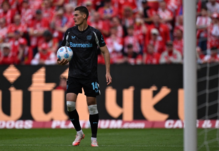 Patrik Schick incar gol di pertandingan Bundesliga