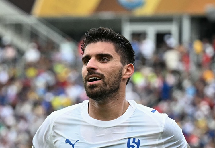 မန်ချက်စတာယူနိုက်တက် ကတော့ ဥရောပ ကနေ စောစောစီးစီး ထွက်ခွာသွားခဲ့တဲ့ အဲလ်ဟီလာ ကွင်းလယ်လူ ရူဘက် နီးဗက်စ်ကို ပရီးမီးယားလိဂ်ဆီ ပြန်လည် ခေါ်ယူလိုနေပါတယ်။