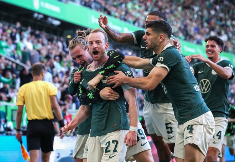 德甲联赛 沃尔夫斯堡队长阿诺德在与科隆的对决中攻入一球,表现不凡,还送出一记助攻。